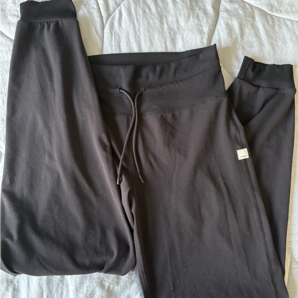 Vuori Black Daily Joggers